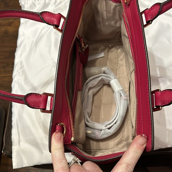 Michael Kors new Dark Pink Purse - Picture 2 of 3